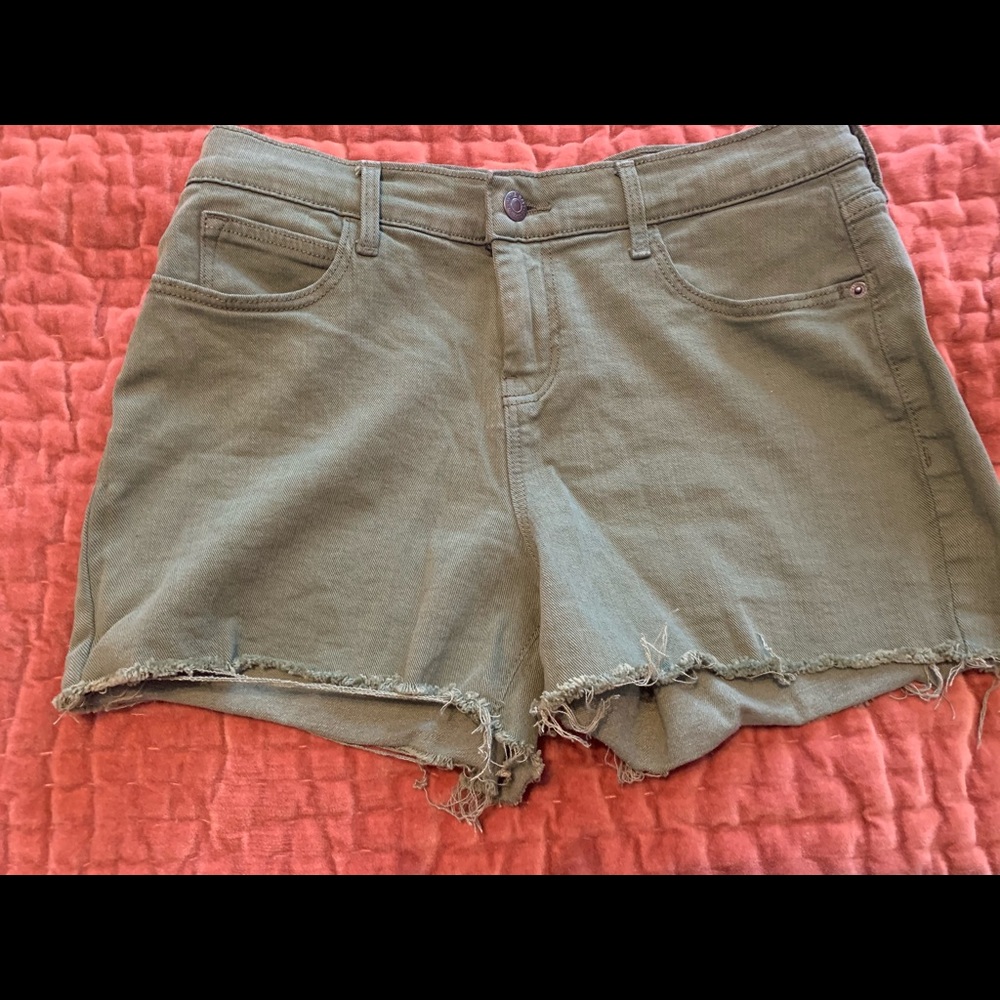 Old Navy Boyfriend Shorts size 6